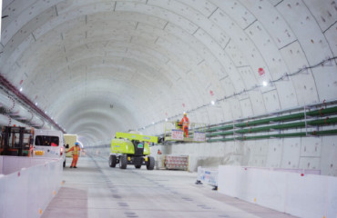 世界最長水下公路盾構(gòu)隧道進入長江水域施工