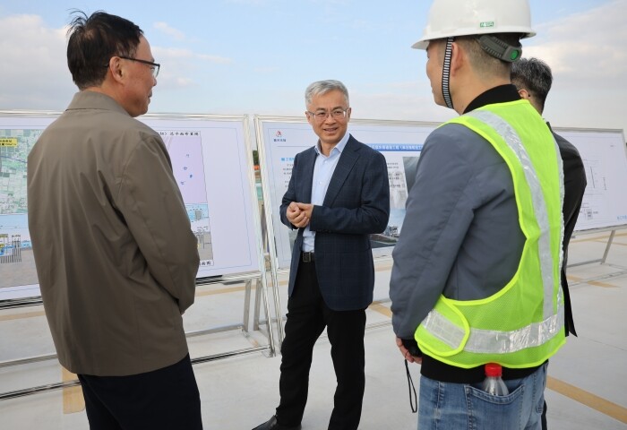 CHJ_4576.jpg CHJ_4576.jpg