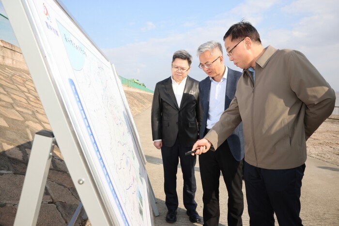 CHJ_4478.jpg CHJ_4478.jpg