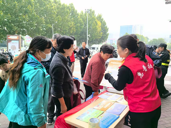 筑牢安全防线 共建无毒无诈家园3_副本