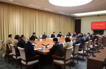 徐汇区“十五五”规划征求意见座谈会举行