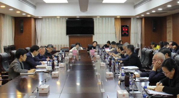 上海市統(tǒng)計(jì)局黨組（擴(kuò)大）會(huì)議傳達(dá)學(xué)習(xí)中央經(jīng)濟(jì)工作會(huì)議和市委學(xué)習(xí)討論會(huì)精神