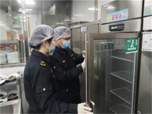 織密安全“防護網(wǎng)”  守護餐桌“年夜飯”456.jpg