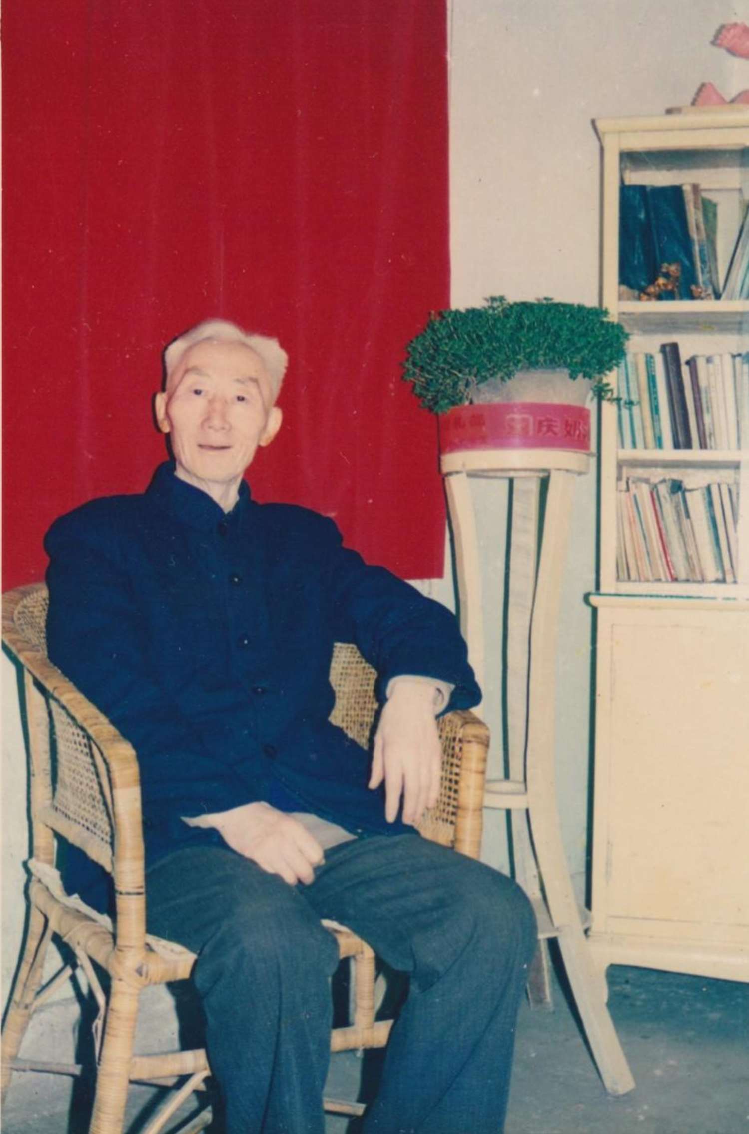 退休后的張義堂。.jpg