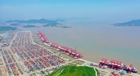 港通天下 岸接全球——浙江宁波舟山港一线观察
