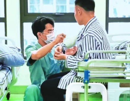 江苏举行“百日千万”招聘 养老护理专业成香饽饽