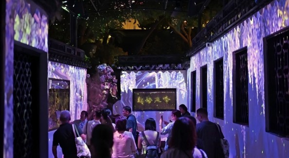 上海：江南古典园林豫园首次开放公众夜游