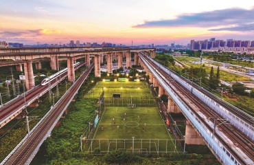 球場(chǎng)越熱火，城市越精彩