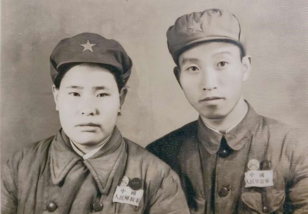 1951 年 ，朱澄清 、張靜夫婦在福建.jpg