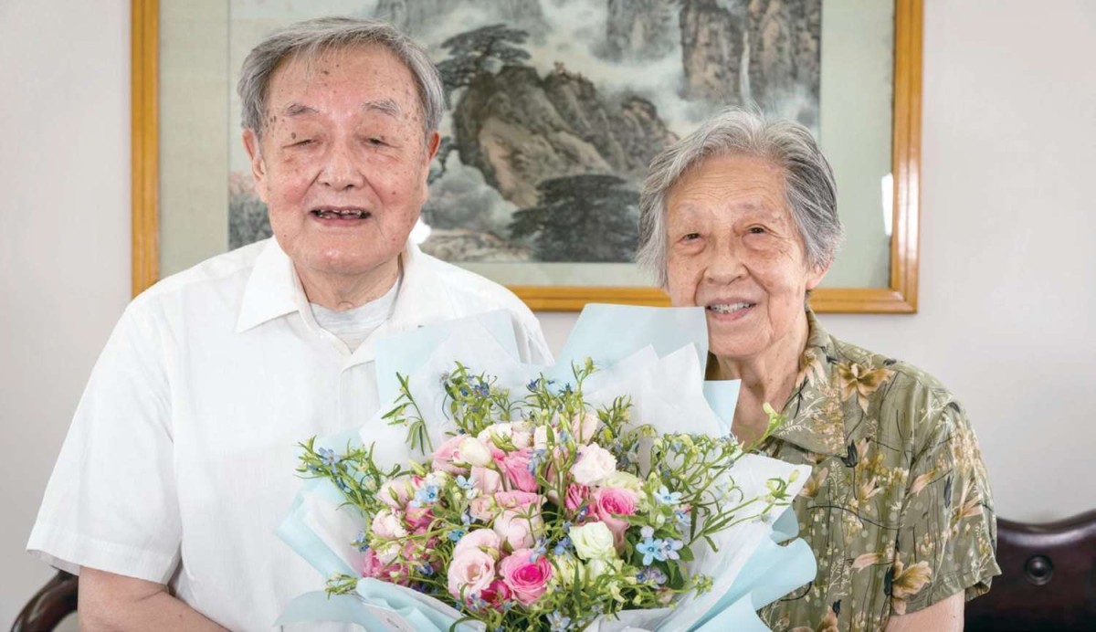 2022 年 7 月，祝志福 、張文琳夫婦在口述歷史現(xiàn)場(chǎng).jpg