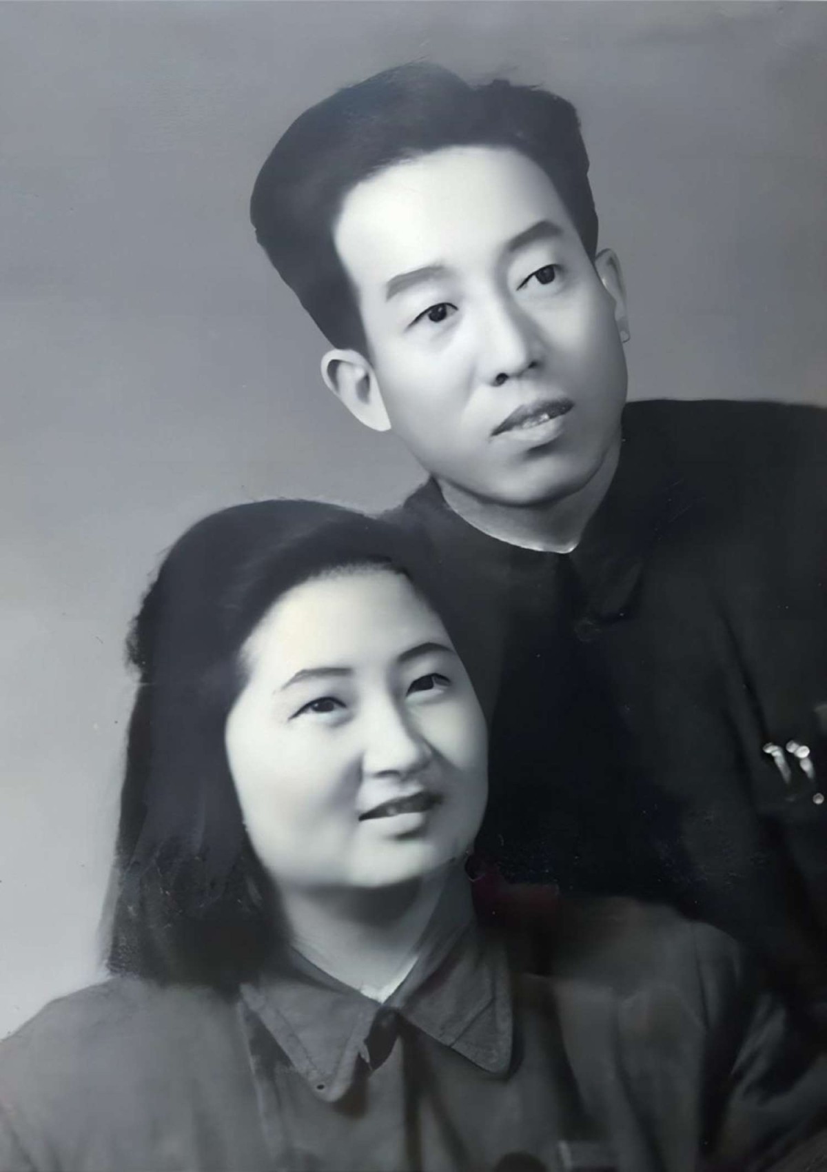 1950 年秋 ，汪青辰 、湯瑞夫婦在泰州.jpg
