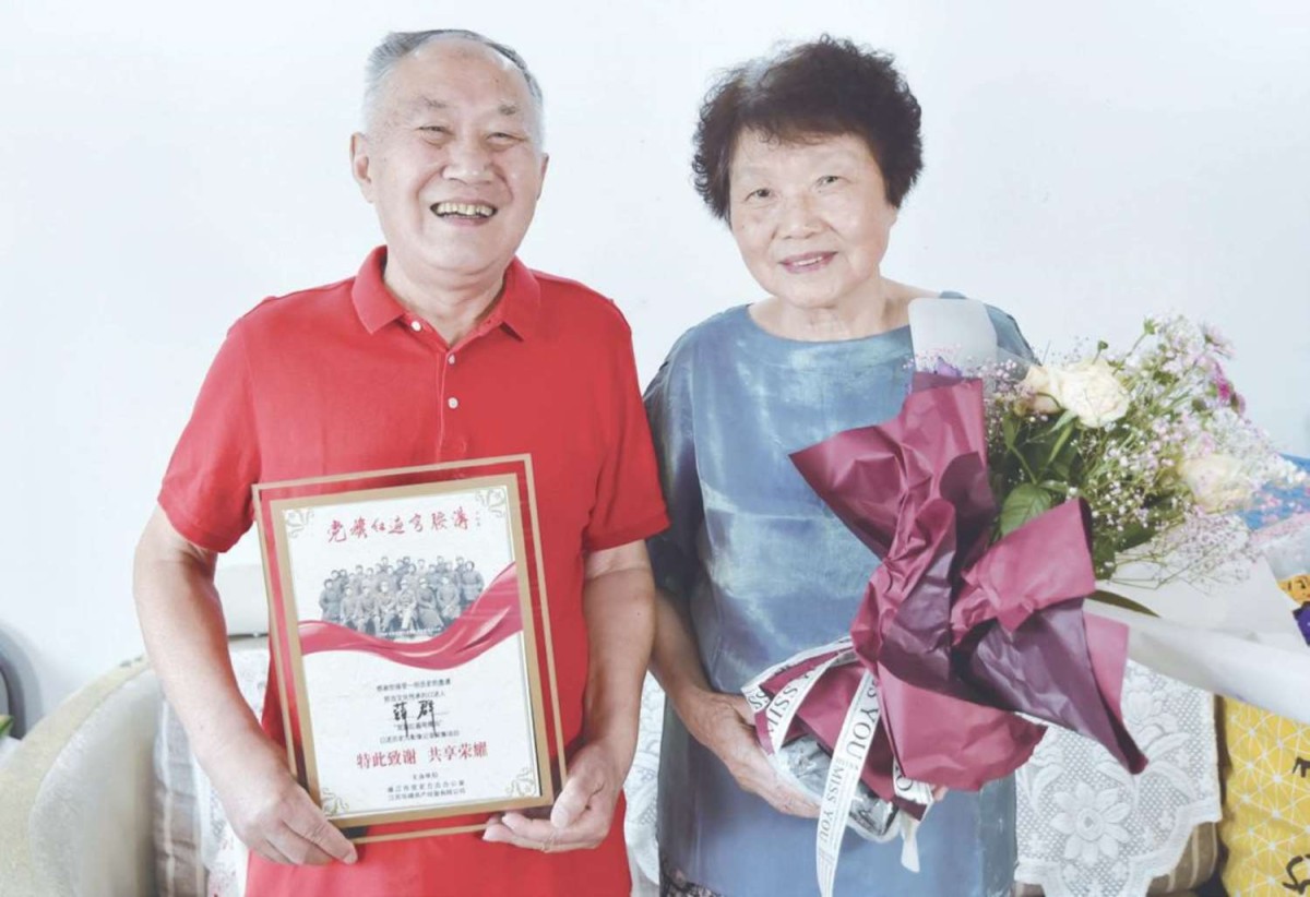 2022 年 7 月， 薛群 、戚麗華夫婦在口述歷史現(xiàn)場.jpg