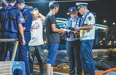 浙江舟山聯(lián)合執(zhí)法護航開漁季