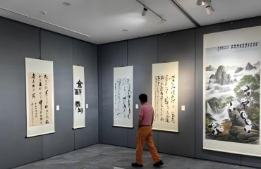 第二屆海峽兩岸書(shū)畫(huà)藝術(shù)交流展在上海開(kāi)幕