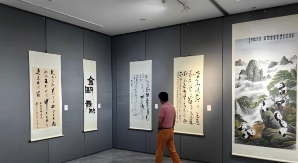 第二届海峡两岸书画艺术交流展在上海开幕