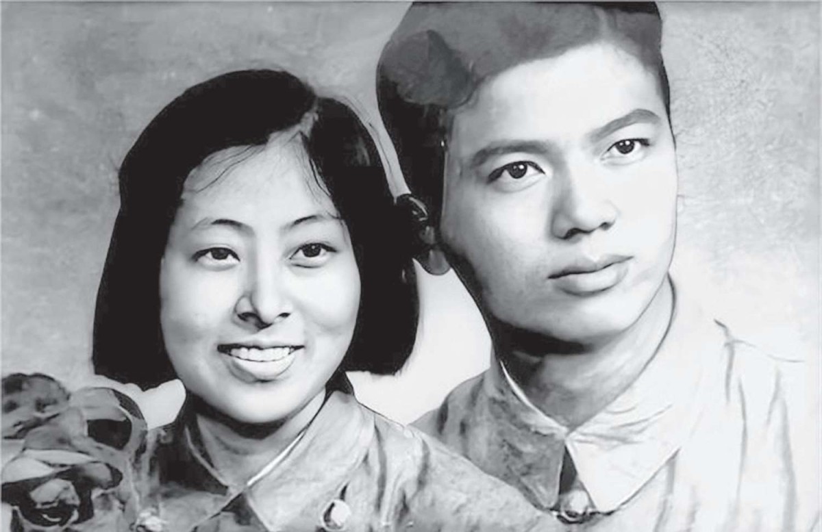 1953 年 ，郭保才 、解传英夫妇在杭州.jpg