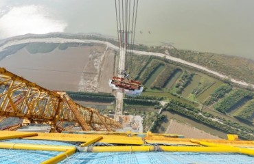 从-103米到+339米 张靖皋长江大桥北主塔塔柱节段完工