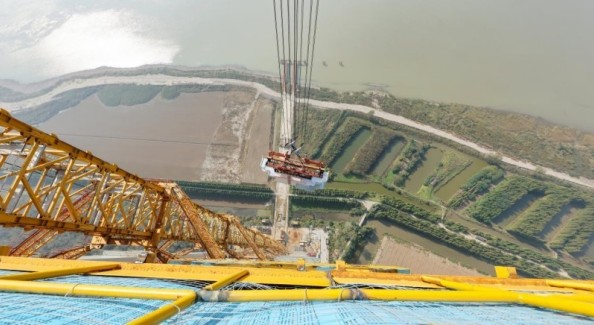 从-103米到+339米 张靖皋长江大桥北主塔塔柱节段完工