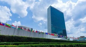 安理会通过涉加沙决议，建立和平委员会为过渡行政机构