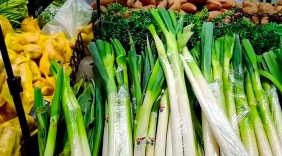 经济日报：初冬菜价为何不降反升