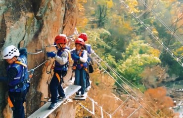 江苏连云港渔湾景区彩林飞瀑入画来