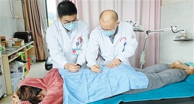 从县医院到村卫生室 年轻医生为何“向下走”？