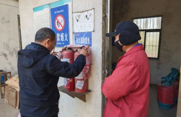 拧紧“安全阀”！老洲乡开展液化气经营点安全专项检查