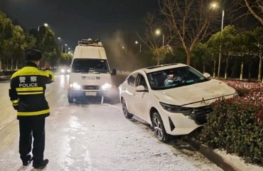 淮南: 一夜风雪寒 满城暖意浓