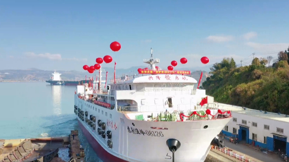 全省首艘！射陽(yáng)5000噸級(jí)海上加工船吉水，預(yù)計(jì)年產(chǎn)值可達(dá)1.2億元