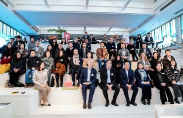 闵行区举办中国经济展望暨中瑞新春联谊活动