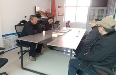 郊區(qū)人民檢察院赴花園村開展“冬日暖陽”調(diào)研走訪慰問活動