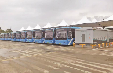 公交车变身城市“充电宝”