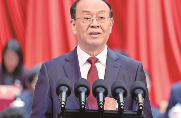 政 府 工 作 报 告