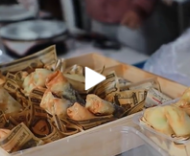 春节菜市场里的那些年轻人