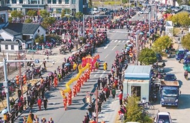 “加长版”元宵恰逢月全食 宁波这些地方“交关闹热”