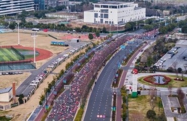 打破赛会纪录！全马、半马冠军诞生了