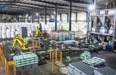 春耕备耕正当时 开足马力保供应