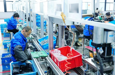 开局即冲刺 实干启新程— —集中区企业复工复产冲刺首季“开门红”