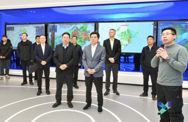 严钢调研低空经济产业