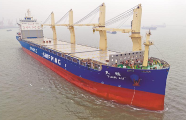 无锡（江阴）港今年首条外贸新航线启航