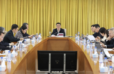 许小月主持召开九届市政府第84次常务会议