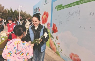 合肥市各地祭扫活动平稳有序