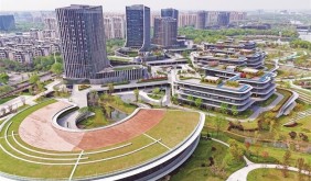 從機(jī)器人志愿者到低空智聯(lián)網(wǎng)：蕪湖如何鍛造未來產(chǎn)業(yè)新引擎?