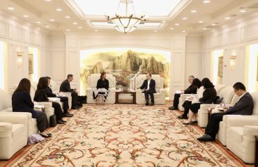 长宁区领导接待法国倍酪滋集团首席执行官一行