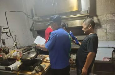 美好生活·法典相伴| 城管“执法蓝”带您走进生活中的民法典