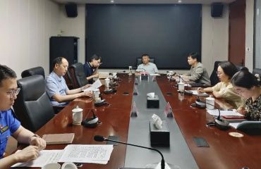扬州市城管局召开城市管理执法领域法律实施难点专题研讨会