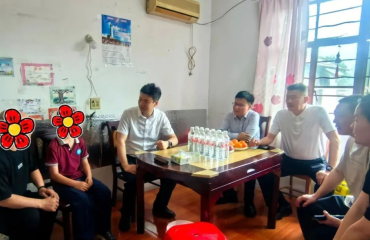 人道护航  童心筑暖——青浦区副区长、区红十字会会长张彦赴朱家角镇走访慰问困难儿童