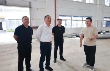 胡春风在调研特色专业园区时强调 提速项目攻坚 做强产业载体 赋能高质量发展