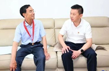 区领导开展“七一”走访慰问活动 - 铜官区人民政府