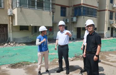 胡春风赴文汇街道调研老旧小区改造及基层治理工作